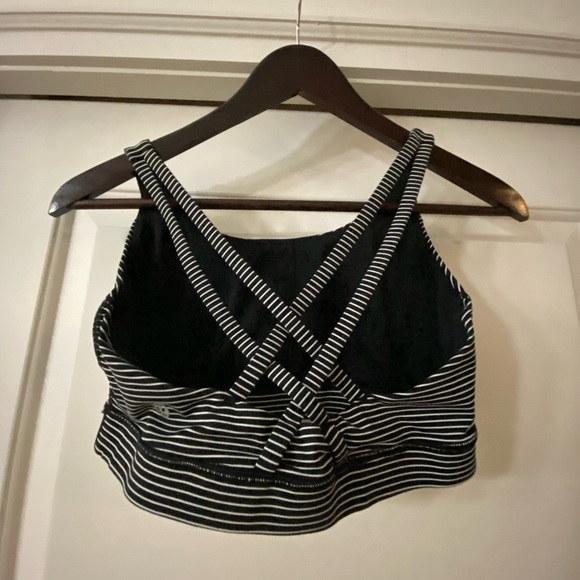Lululemon energy bra size 10 - Picture 2 of 3